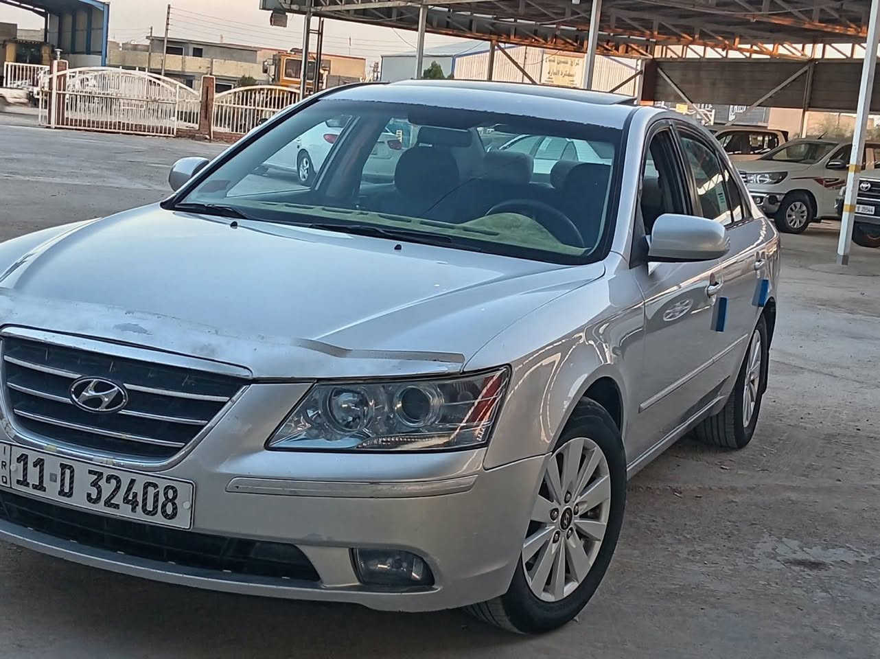 السلام عليكم سوناتا ٢٠٠٩ أمريكي ٢٤٠٠ رقم بغداد انكليزي شرط التحويل يعني تتكاتب مروري  بيه قطعتين سونار مرفق مكانة واسط الزبيديه سعر١٠٠ وبيه مجال بسيط جدا بيع سريع ***********
