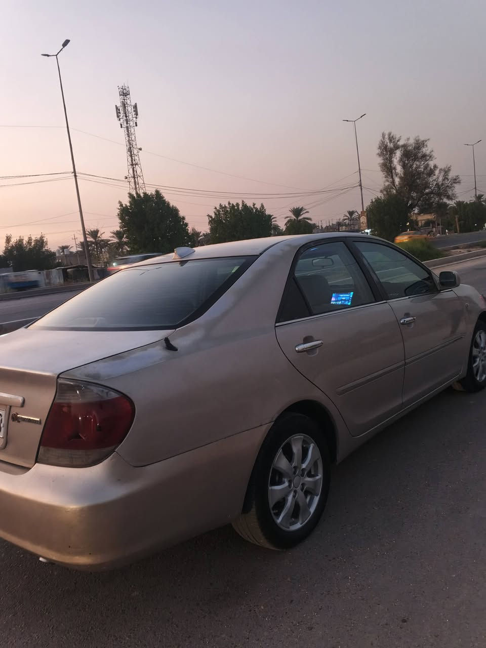 كامري موديل 2005وارد خليجي 4سلندر مكفوله من مكينه وكير وتبريد وحادث السعر 70الجناي يتصل ***********
