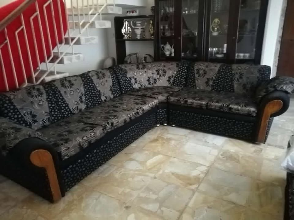 اغراض للبيع بسعر مناسب 
مكاني بغداد الغزالية 
للتواصل ***********
