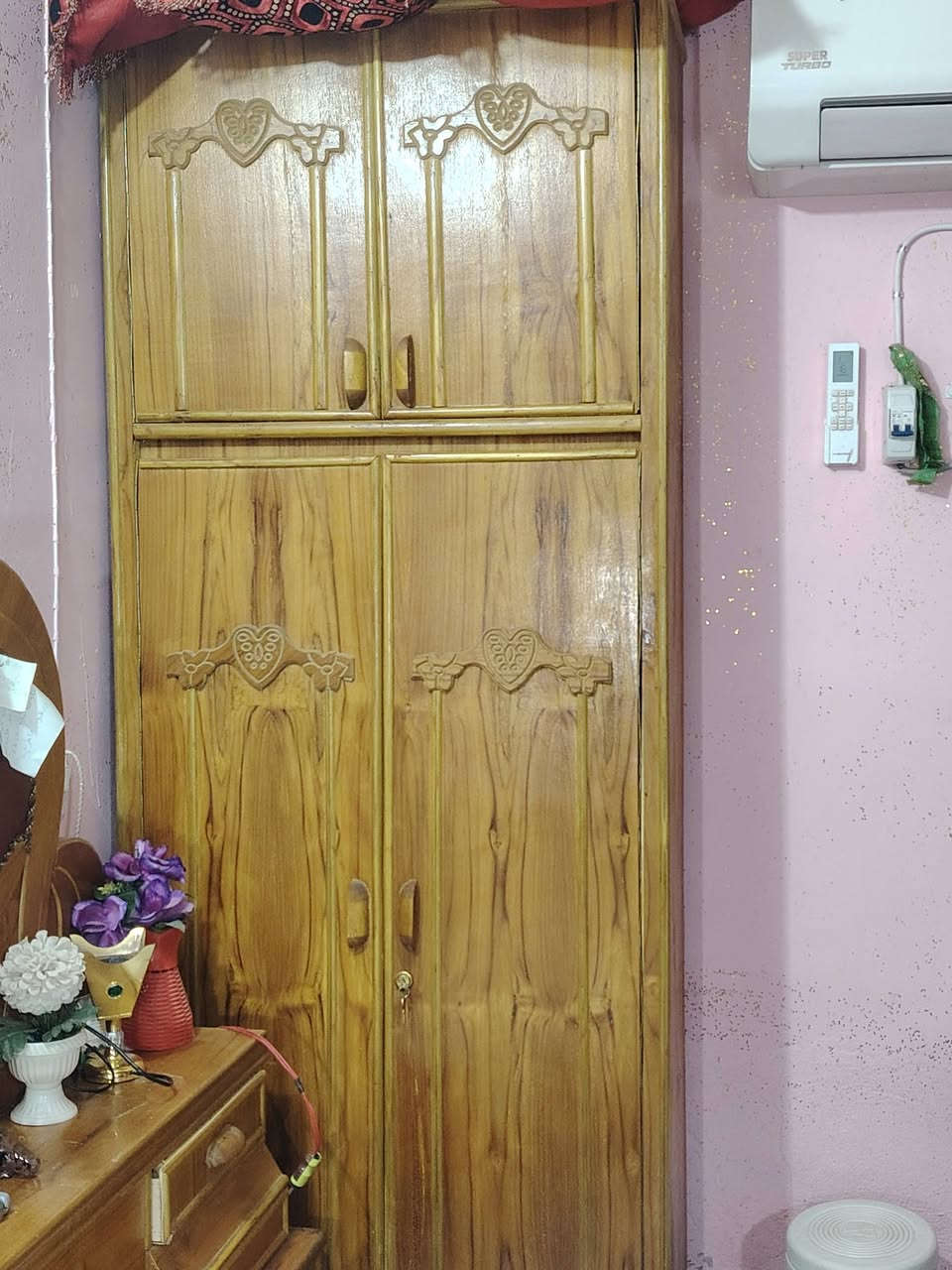 غرفه اخشاب نظيفه درجة اولى نظافه 100٪ للبيع سعر650 وبيه مجال
الاستفسار اتصل ***********
قرب جامعة بابل
