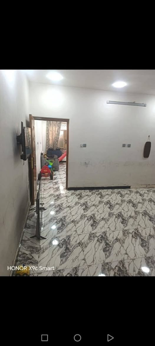 دار مساحه 120 متر واجه 6 نزال20 متر للبيع شهداء البياع صاله مطبخ حمام غرفة نوم الطابق الثاني غرفة نوم حمام موبايل *********** مكتب ابو كريم للعقار
