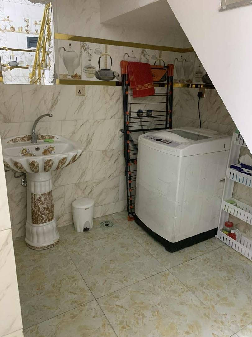 دار ٥٠م • طابق ونص • ملك صرف