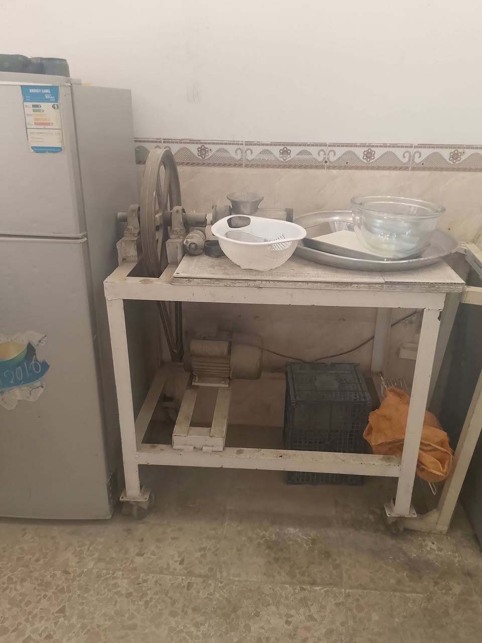 من رخصت مدير الكروب ميز سلستيل طول متر ونص
 ميز سلستيل طول مترين  مثرامه ستيل اصلي حجم ٣٢ السعر٥٥٠ مثرامه ام القايش حجم ٢٢ وعشرين السعر ٣٥٠
ميز طعام ٣كراسي السعر ٥٠ مكاني بغداد البلديات ***********
