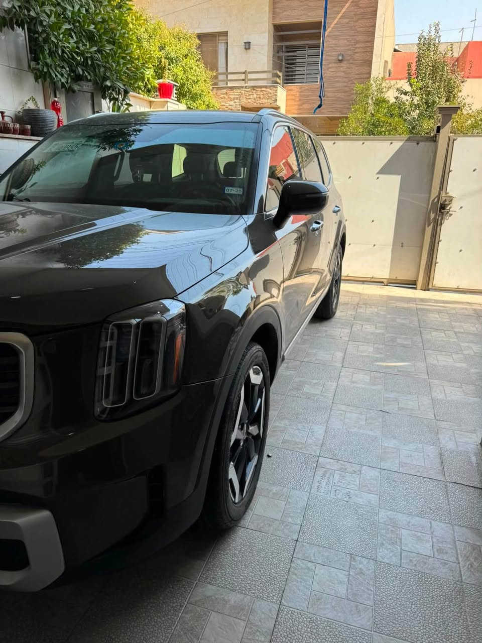كيا تيلورايد
🔴موديل 2023 
🔴رقم نينوى 
🔴سياره جديده جداً
🔴محرك 6 سلندر 3800 بنزين عادي 
🔴فول مواصفات كشنات Vip
🔴 كشنات هيتر فتحه سقف 
🔴 ضرر جاملغ الخلفي مصلح درجه اولى 
🔴 ماشيه 40 الف بالعراق 
🔴 تفاصيل اكثر ***********
🔴.     السعر مناسب 
🔴 مكانه موصل
