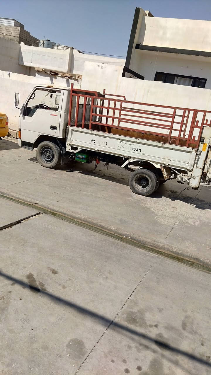 كنتر  مستبوشي ابتر موديل 92 باب خلفي جك بلادي سيارة كير محرك مال كيه 2700 سيارة بلادية بدون معجون عنوان كركوك سعر 40ورقة ***********
