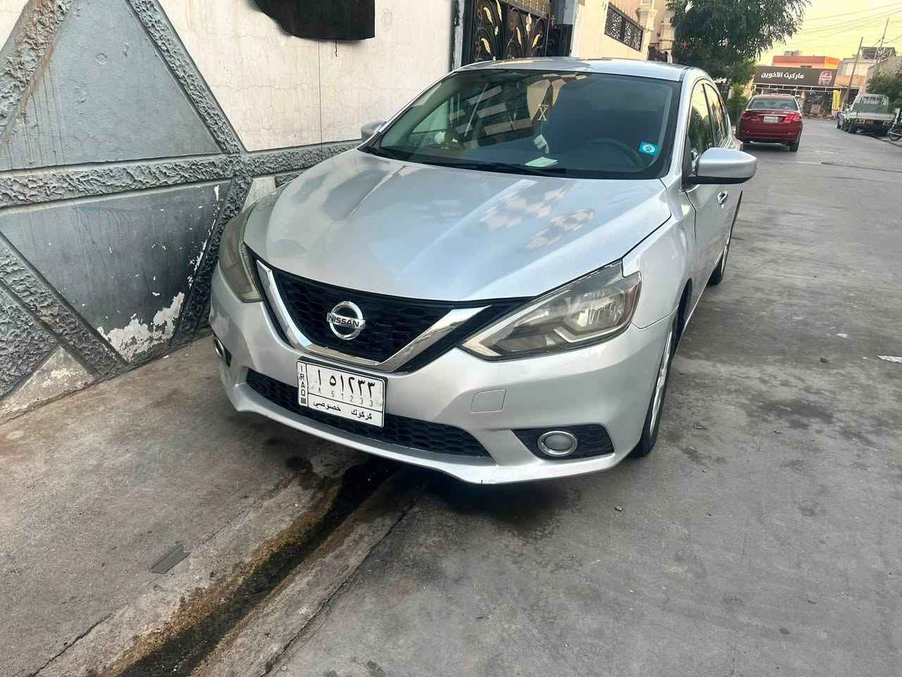 نيسان سنترا للبيع موديل 18سياره كير محرك حداديه خير من الله ضررها جاملغ وبونيد سياره فول ما عده الفتحه بل سقف رقم***********
