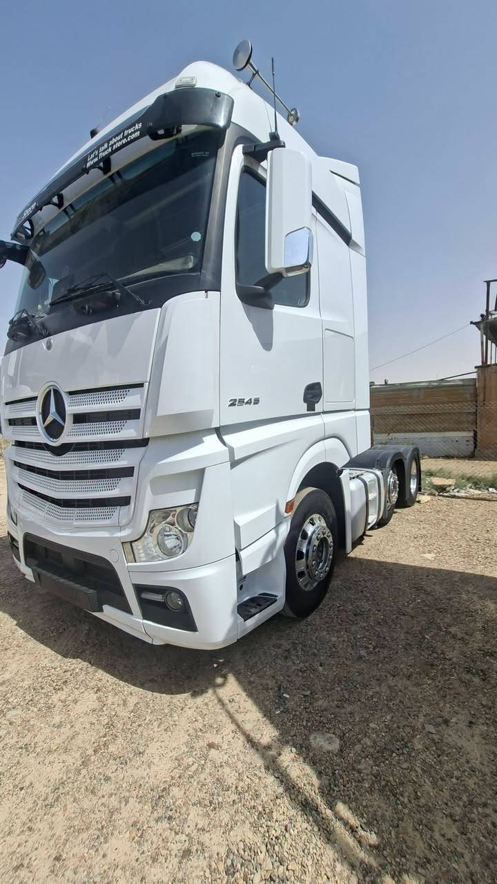 تواجد سناكل بريطانيه موديلات 19و18 دخول طريبيل جديد الاحجام 2545.  2548 كامره وحساسات
معرض ابو قصي العسافي لتجاره السيارات 
العنوان الانبار خمسة كيلو خط السريع 
وان شاءالله بضاعه جديده في الحدود 
رقم الهاتف ***********
وان شاءالله مستمرين معاكم في كل ماهوه جديد
