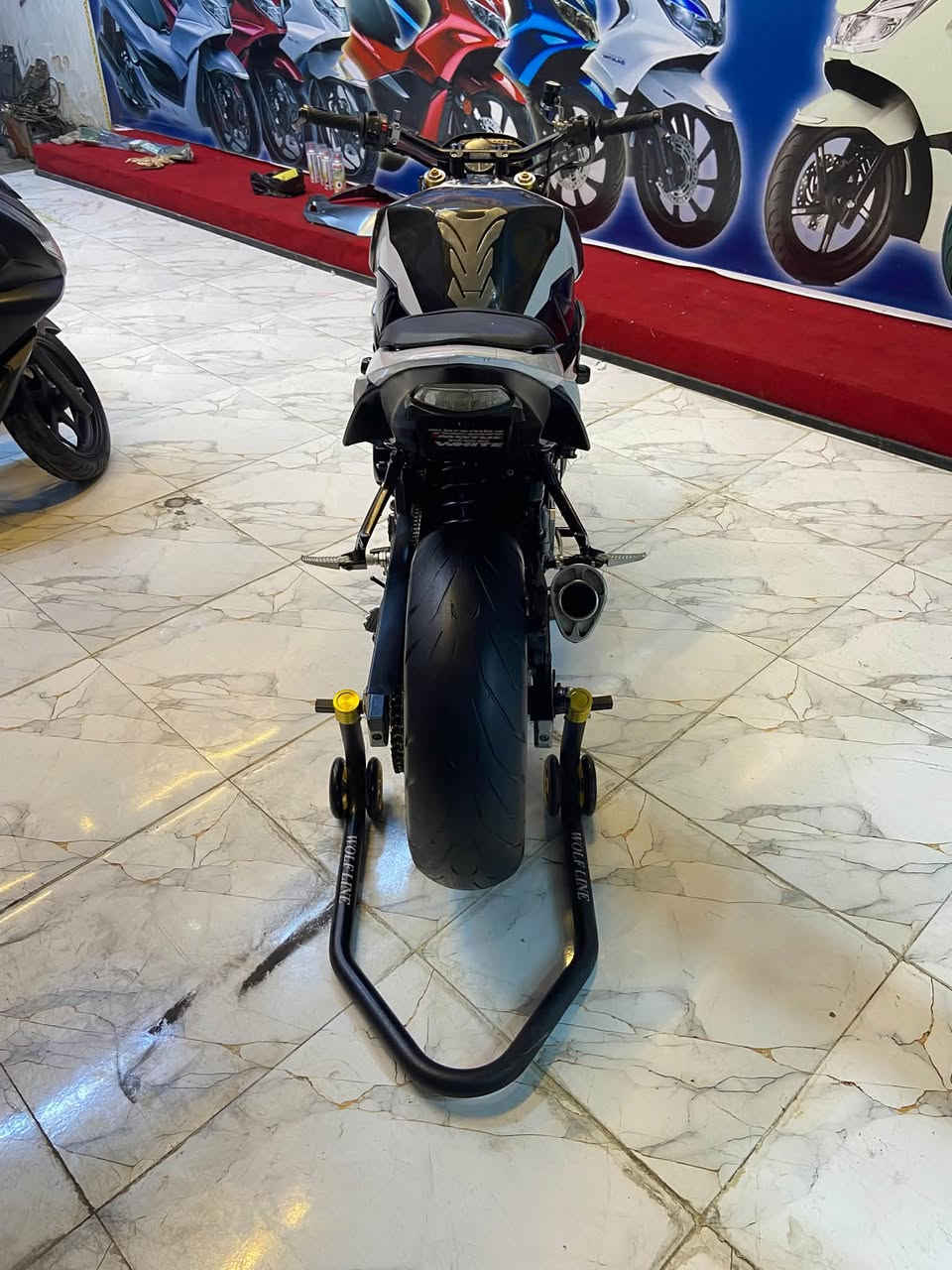 سلام عليكم
GSX-R 750c 2015
مكينه مكفوله وكير مكفوله 

دراجه كامله ما ناقصه شي 

بيهة فجوج نايسون امامي والخلفي نايسون 

صالنصه بروكس 

عنبار برنبو ويدت كلج برنبو 

كامله ما ناقصه برغي 

منفيز ومكاتبه فقط 

سعر خاص 

العنوان بغداد حي البتول 

اتصال ‭***********‬

واتساب فقط ***********

نص مكتوب في الصور:
- @g1.nyu16
- q1.my.id