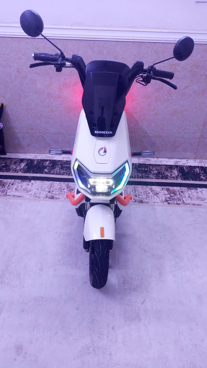 السلام عليكم دراجه شحن للبيع شركه سونلك شركه صينيه معروفه دراجه تخبل جديده✨ امبدل بيهة بد تأير خلفي اربعه باتري جدد دراجه ما متعوبه سرعه40 مطلوب بيهة 350 أو بيعة مجال بصيط للتواصل 7773080630
