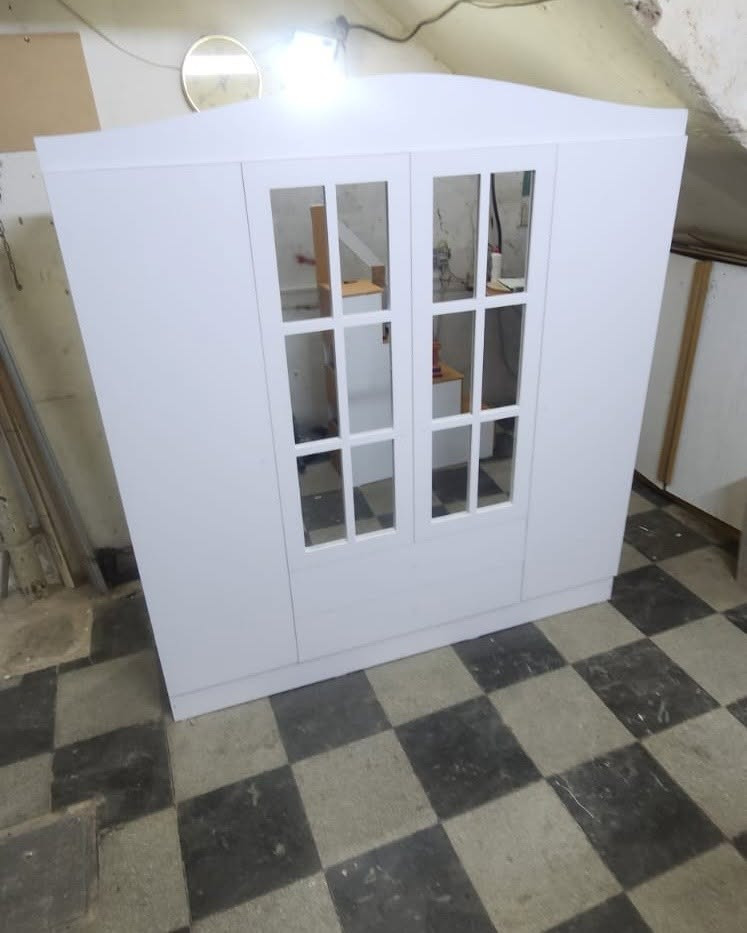 نعلن عن استلام طلبية زبون لتصميم وتنفيذ غرفتي نوم بثلاثة أسرة، بمقاس 2.5 متر × 3 أمتار للغرفة الواحدة. تتضمن الطلبية كنتور، مكتبة، ووحدات تخزين للجرابات، مع استغلال أمثل للمساحة الضيقة.
يتوفر لدينا كادر متخصص لأخذ القياسات وتصميم المساحات بكفاءة عالية.
معمل نجارة السيد
عمل عراقي متقن وحسب الطلب.
📍 بغداد، حي العامل، شارع السكلات، مقابل محطة السيد لغسل السيارات.
للاستفسار:
📲 ***********
📲 ***********
أبو علي.
