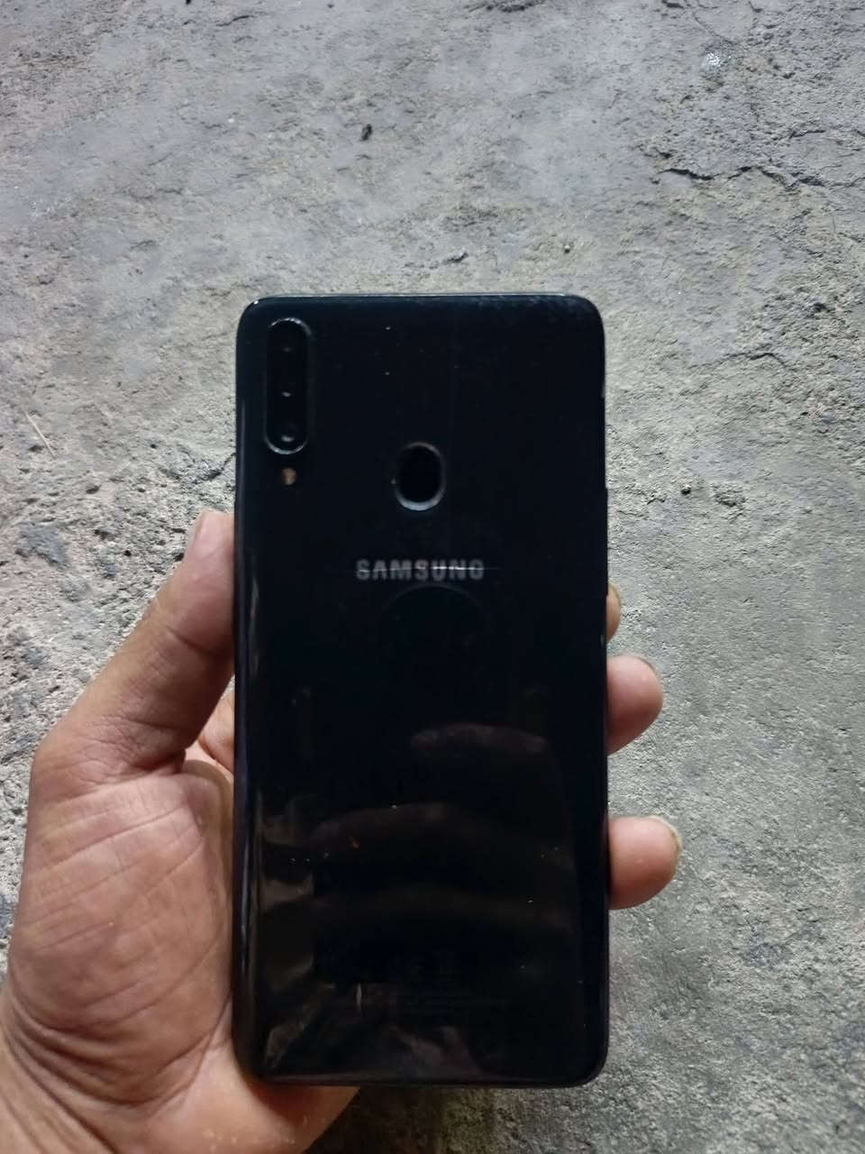 Samsung Galaxy A20s
ذاكرة 128 
بصمه خلفية 
جهاز نظيف
السعر 110 بي مجال 
مكاني بغداد 
***********
