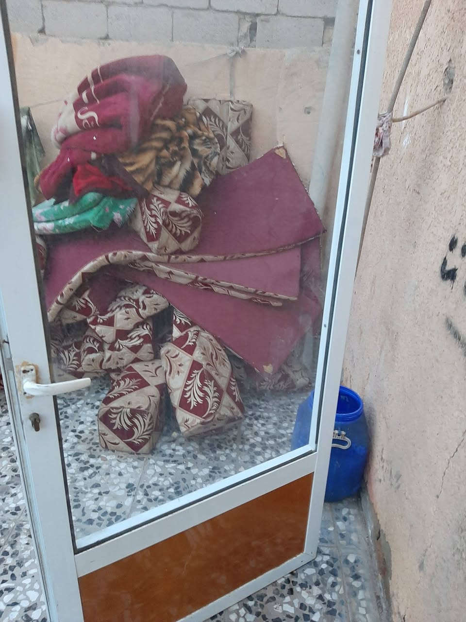 نضيفه • مرتبه • ٢-٣ متر