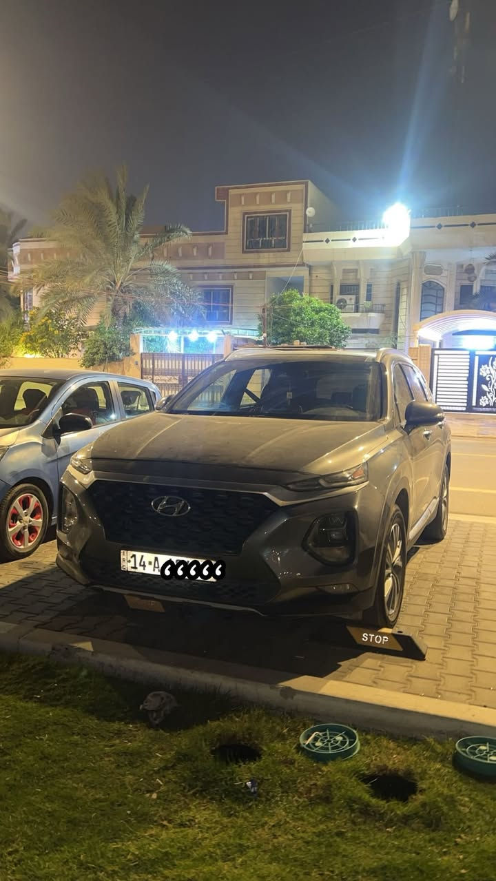 سلام عليكم
سياره سنتافي للبيع مديل 2020

فول مواصفات للاخير 
 حادثه بنيد و شوي من جاملغ  بيه بارد 
 لسياره بسمي شرط تحويل 
سعر ١٥٥بيه مجال 
رقم الهاتف ***********
