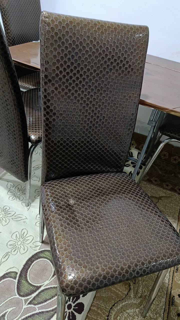 طاولة سفرة • ٤كراسي • چەمجەمال