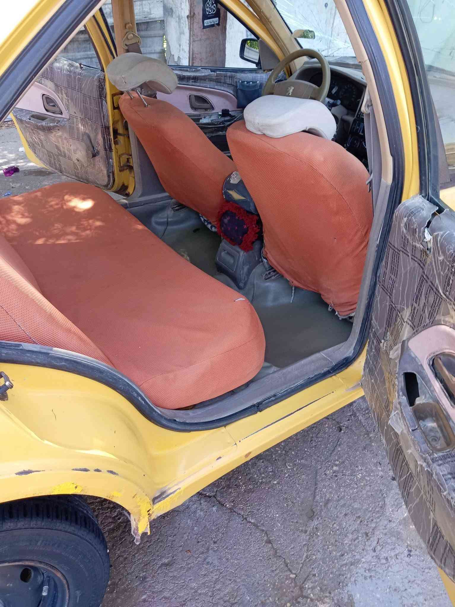 سلام عليكم بيجو 405 موديل 12 مكينه وكير جدد عليه 400 عليه هيها وغرامات مالكه بل شافعيه سياره 19 وبيه مجال ديوانية قظا الشاميه (***********)
