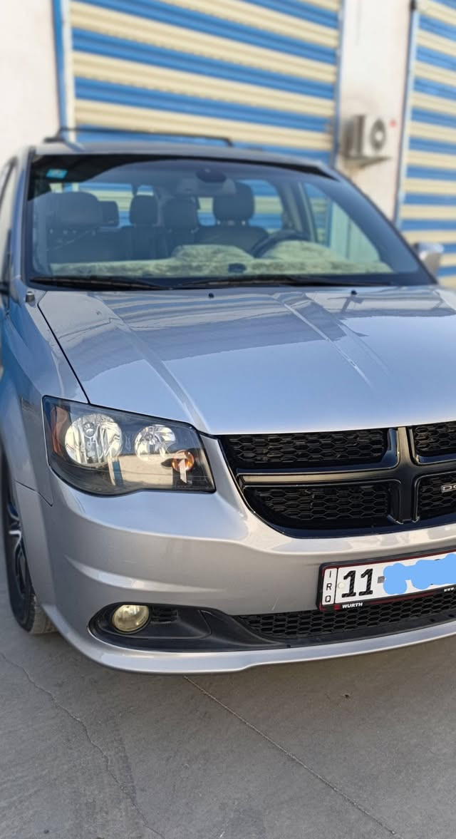 اللهم صل على محمد وآل محمد
دوج كرفان sxt 2018 للبيع
رقم بغداد بأسمي
محرك كير صدر تبريد كفالة وإني مسؤول عنهن
أبواب كهرباء 
تبريد ثلاث قطع 
كراسي جلد منفصل
حادث أمريكا الدعامية الأمامية والشباك بدون دواخل
وبدون اي قطعة صبغ 
فقط بيها تكحيل باب السلايت الأيمن أثر طخة بالعراق والصور موجودات
البنيد مبدل تفصيخ أصلي نفس اللون 
كفالة لغود وشواصي
السيارة جاهزة بدون أي نقص
ماشية ٨٠ ميل
السعر ١٧٢$ وبيها مجال بسيط
للتواصل اتصال او واتساب
***********
