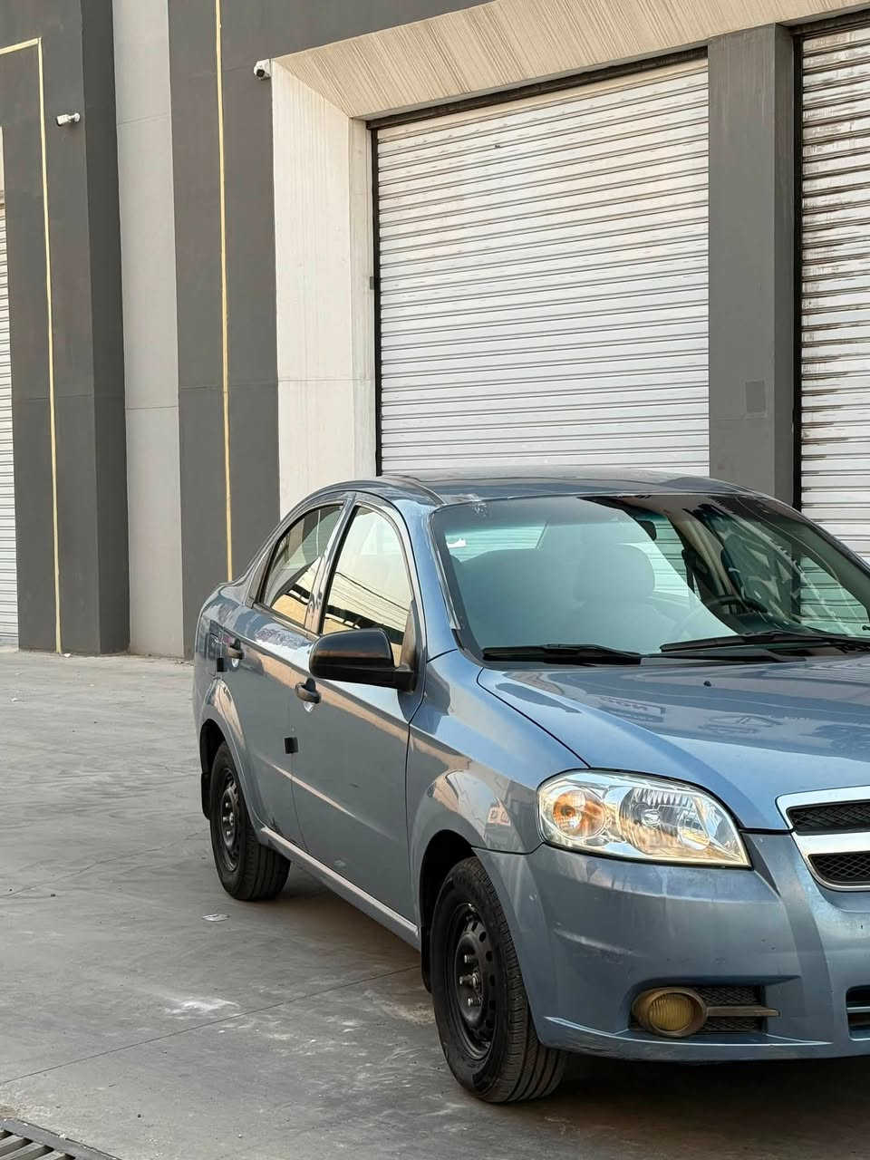 سلام عليكم للبيع بسعر مناسب 57$ و بيها مجال
شوفرليت افيو موديل 2008 
شرط بدون قطرة صبغ شرط حت دعاميات بدون صبغ 
مكينا و كير شرط 
تبريد ثلج ❄️ 
طخم امامي + خلفي كلو جديد 🆕 
مكان سيارة موصل حي تأميم فرع المحطة مكتب الاسطورة ***********
