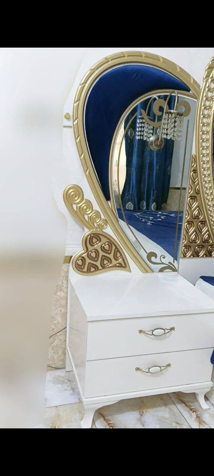 السلام عليكم للبيع غرفه نوم تركيه درجه اولى نضافه 90/100 تتكون من 9قطع معه دوشك هديه السعر 750 وبيهه مجال قليل العنوان السياحي الدعوم للتواصل على الرقم فقط مكلف بالنشر 
***********

