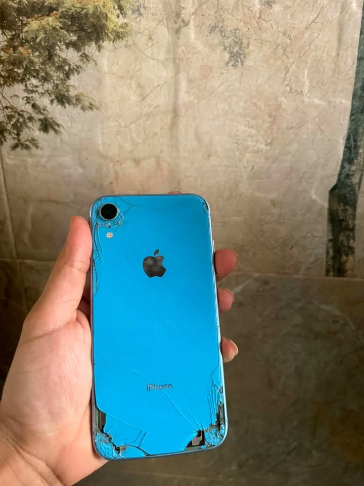 اكس ار ذاكره128 بطاريه79 بي طبع بس مماثر عاللمس كله يلمس سعر110 بي مجال بسيط تواصل *********** فيس ايدي واكف
