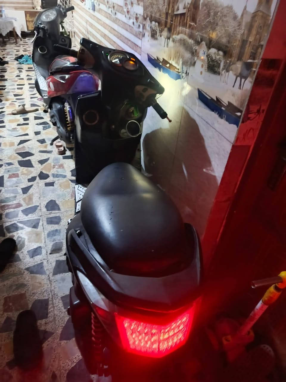 سلام عليكم سنكس فحل  بلاديه
حديث نوزل خطين طلاعات  اشاير لد بك لايت حديث للبيع  بس منفيس موجود  رقم واتساب *********** عنوان بغداد ساحت عدن شراي يخابرني لو يتفضل خاص
