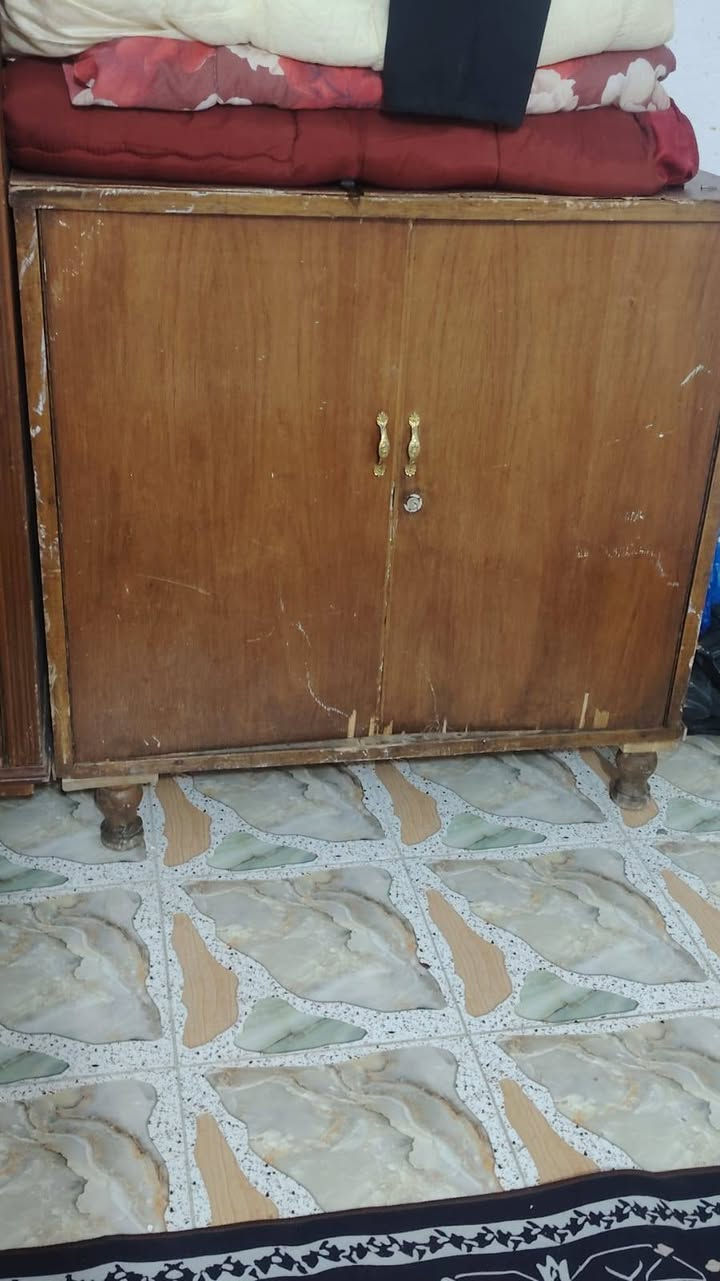 سلام عليكم كنتو وبوفيه للبيع مكان الحريه تواصل واتساب ***********
