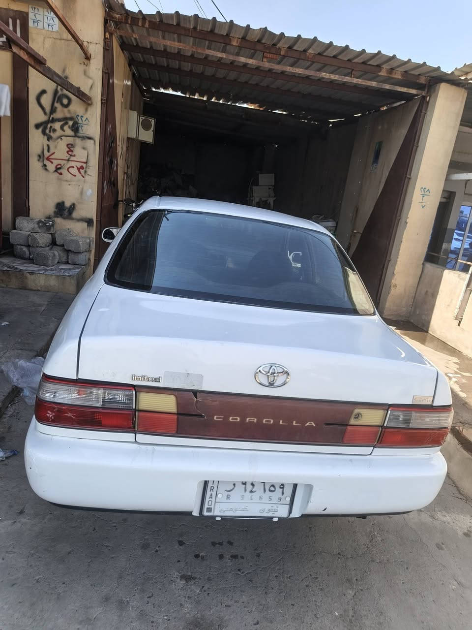 سلامو عليكم بيع مستعجل 
كورلا موديل 1992
سعر 45
كير اوتماتيك محرك 16
صبق قطعتين فقط وال باقي شركا 
تخم تواير جديد ويل كب جديد 
كهربايات كاملا دوشما جديدا  
موصل جانب ال ايمن ***********
***********
