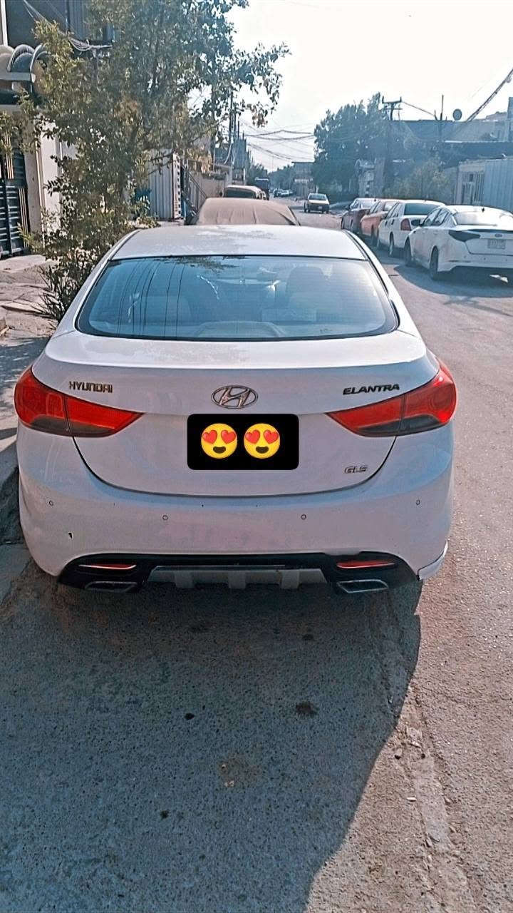 السلام عليكم للبيع النترا موديل 2013 خليجي فتحه ماعدا البصمه محرك 1800محرك كير خير من الله تبريد كفاله رقم بغداد دولي باسمي  السونار مرفق  بالمنشور ماشيه 167 
السعر105وبيها مجال  
العنوان بغداد
***********
