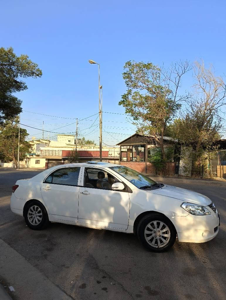 Byd G3 2013 
رەنگی سپی
گێر ئۆتۆماتیک 

 ٢.٢ مەکینەو گێری کامیری
ڕەقەم صلاحدين 
سەنەوی پلاستیک 
بەشەرتی گێرومەکینە هەلمشی نە بێت 
کارەبایی و هەموو گیانی ئیش بکات وەک و سعات 
 فول فول مواسفات 
بەسمە 
سڵاید 
کوشن جلد 
ABS

چوار جام کارەبا
دوو لایت و بلاجکتۆری تازەی لێی بەستراوە 
سەیارەی دەسی خۆمانە هی مەعرەز نیە 
بۆ زانیاری زیاتریش پەیوەندیمان پێوە بکەن 
***********
***********
نرخی40$ مەجالێکی برایانە
شوێن سلێمانی السليمانية, العراق
