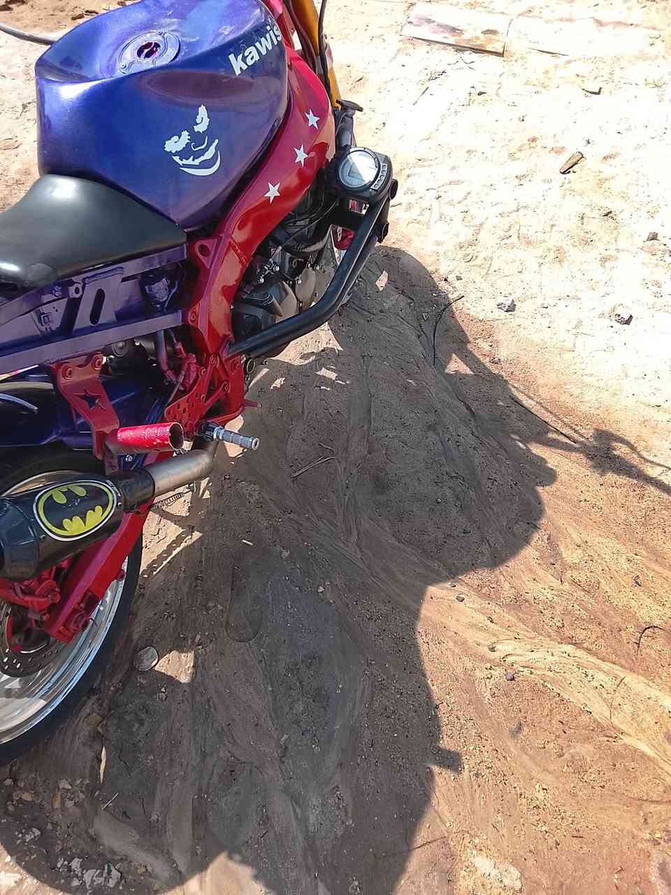 السلام عليكم كاوسكي للبيع سعر مليونين وبيها مجال قليل
مكينه كير نضاف نكره سلف حماوه ٩٥ 
مكاني ناصريه فضليه ***********
المو شراي اعبر المنشور
