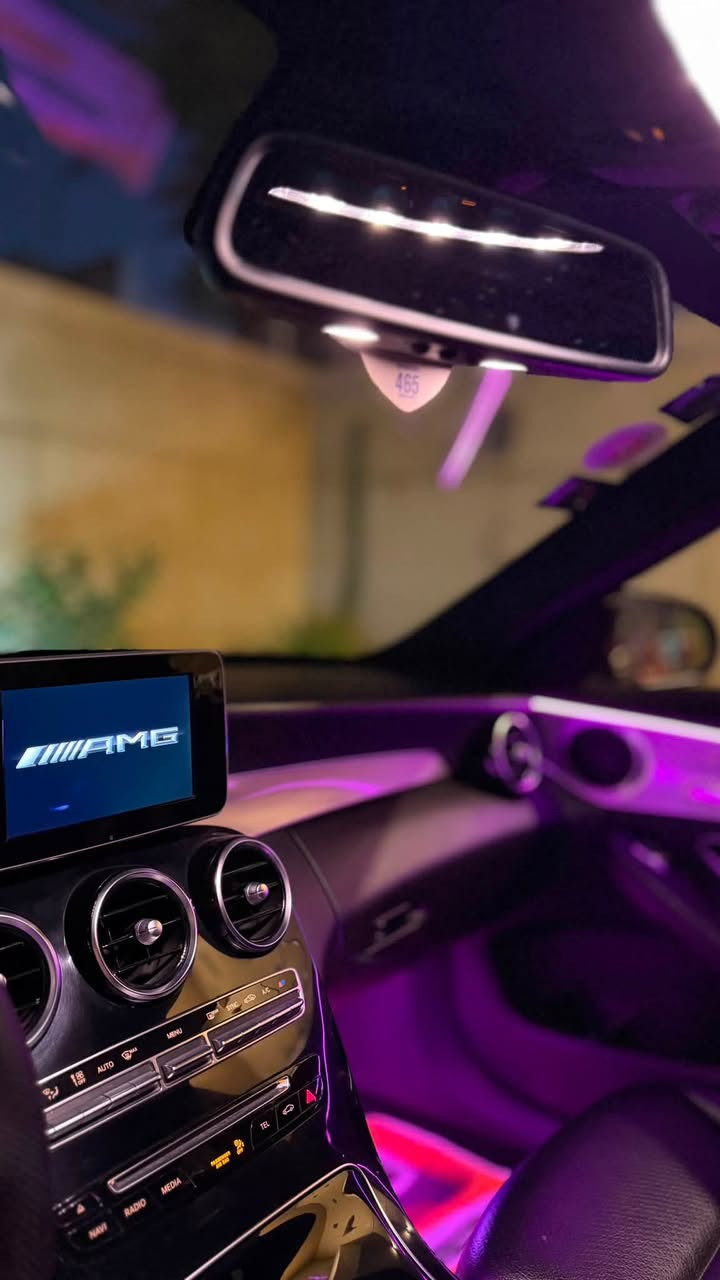 السلام عليكم
مارسيدس c300 للبيع 
السياره عليها كت مال c63 s AMG
المواصفات 
1 رادار جانبي 
2 رادار امامي
3 فتحة سقف
4 كشنات كهرباء تحكم بل باب
5 تدفئه كشنات 
6 بصمه تشغيل 
7 تحكم سرعه 
8 نضام اطفاء ستارت ستوب
9 نضام السياره عربي 
10 نضام ميموري حفظ المقاعد
11 نضام الشاشة كار بلاي
12 نضام القياده
ECO
COMFORT 
SPORT
SPORT PLAS
13 نضام سستم سماعات JBL
14 لدات داخليه

السياره حادثه جاملغ خلفي جها السائق
بيه ملاحظه بسيطه
ايرباكات سليمه السياره جاهزه من كلشي
 صدر جديد 
ومنضومه البلكات ونوزلات وفيت بم جديد
ومنضومه تبريد جديده بل كامل
ممشه السياره 130 الف كيلو متر

السعر 200 ورقه 
 
الاستفسار : ***********

