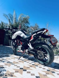الدراجة هي Benelli  🏍️ الموديل: Benelli 150 🔥 السعة: 150 سي سي 🔧 القير...