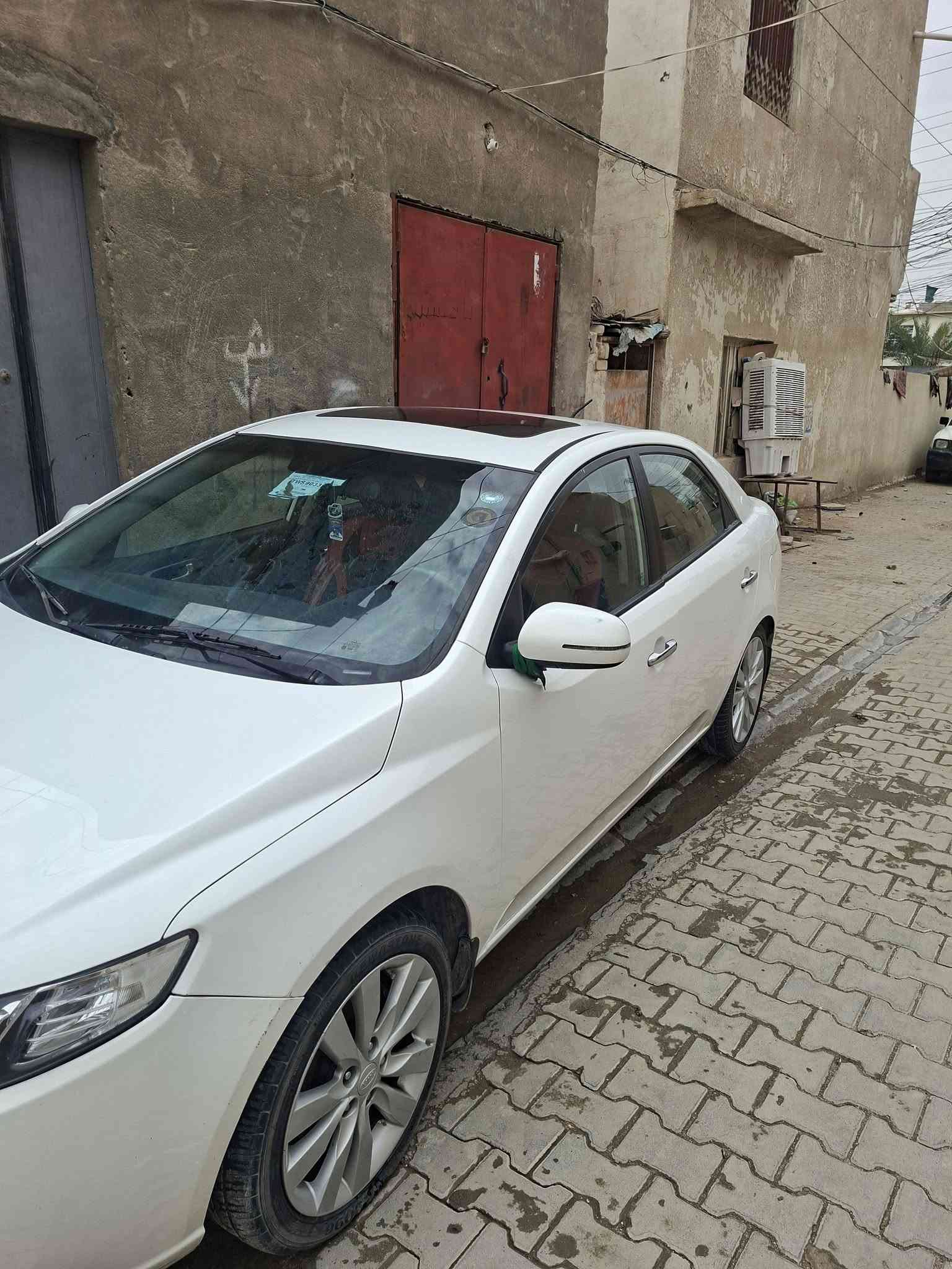 سيراتو ٢٠١٢
رقم دهوك 
بيهه صبغ بيبان  ثنين عكس السايق 
سنوية ل٢٠٣١
مكانهه كربلاء 
***********

١٠٢ السعر
