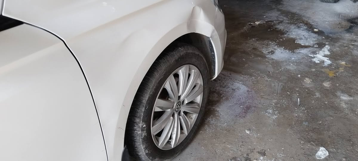 كراج الأخوين سمكره وصبغ سيارات العنوان كورنيش قرب بسمه مول قبل شغل وبعد شغل ***********
