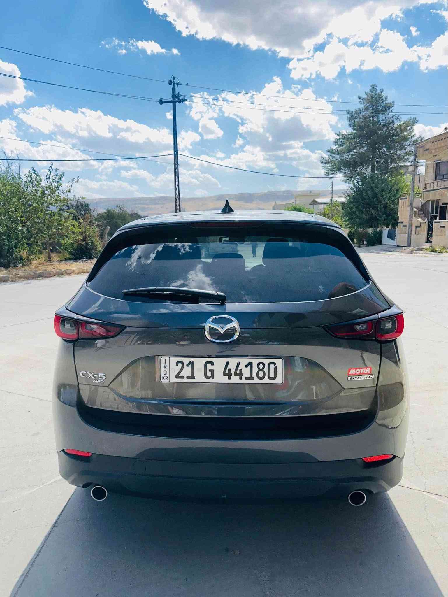 مازدا cx-5
مۆدێل 2023ڕەنگ نەوتی
سەنەوی و بەراد و هەزە هەمووی تازەیە هەتا 2030
ڕەسمی حادیسەکەم داناوە یەک چەمەلخی تەنها ساردە 
٣ پارچە کلێری ئەمریکایە بە شەرتی ئەوەی قرچیشی نەبێت بەس پەمپە
ئێرباگ هیچی نەتەقیوە جگە لە شانی سەکن ئەویش دانراوەتەوە 
فول فول مواسەفاتە تەنها داتاشۆ نیە ڕادار و سنوق شەفت و سڵایت و ئیتر فولە
مەکینە ٢.٥ بێ تۆربۆ مرخوب 
تەنها 28000کیلۆ متر ڕۆیشتووە سفرە سەیارەکە 
سەیارەکە لە بازیانە هی معرز نیە 
نرخی خوار بازار 175$ معامەلە 
ژ.م/***********
کێ مشتەریە تێل بکا جوابی نامە نادەمە هی من نیە سەیارەکە السليمانية, العراق
