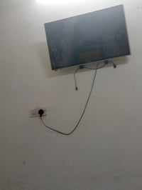 ٣٢ بوصة • انترنت • ريموت مكسور