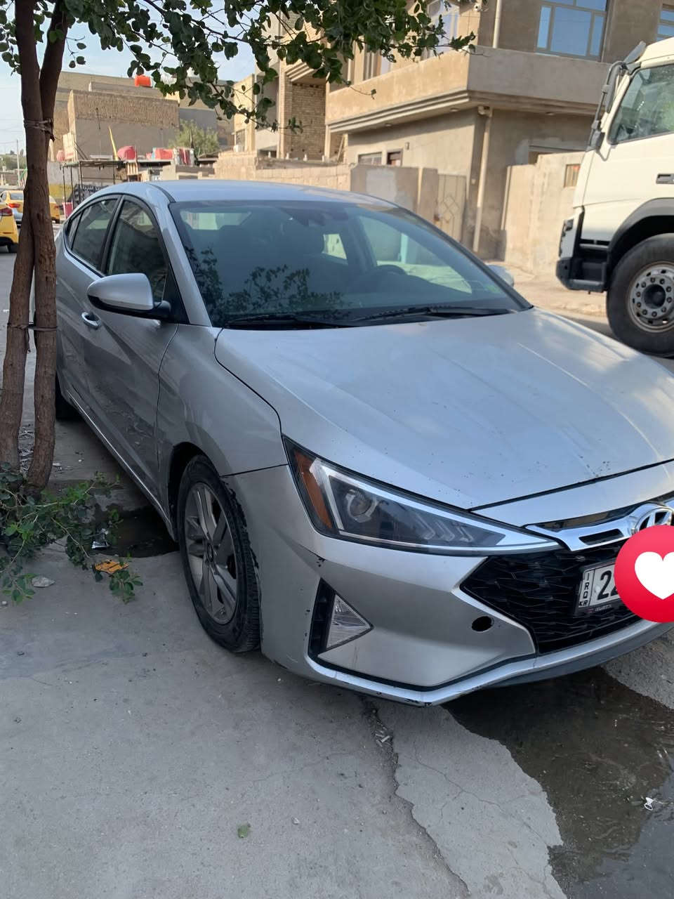النترا للبيع موديل2020
نص فول رقم شمالي بسمي رادارات
كامرة دواره سياقه ذاتيه 
كروس سرعه مانع تصادم 
محرك 2000  دوش
وارد امريكي حادثها قطعه وحده مثل ماموضح
 ٣ انضمة قيادة
وبقية المواصفات المعروفه 
معروضه135 وبيها مجال للشراي  ***********
