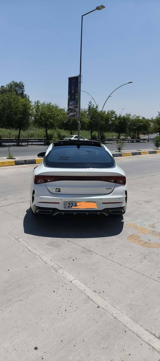 سلام عليكم للبيع كيا فايف موديل ٢٣خليجي مكفوله كفاله عامه 
سيارة جديدة 
محرك 2000 دوش 
فول موصفات
ماشيه 21 الف 

رقم اربيل 

بسمي

سيارة فول 

فول موصفات 

***********
