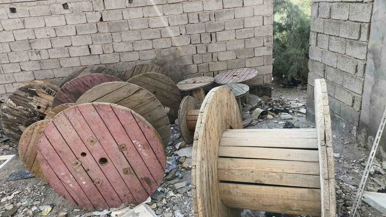 بكرات للبيع خشب حالة البكرة نظيفة جدا عدد ١١بكرة  للبيع ***********
احجام مختلفة كبار وسط ٣صغير بلاد رز, ديالى
