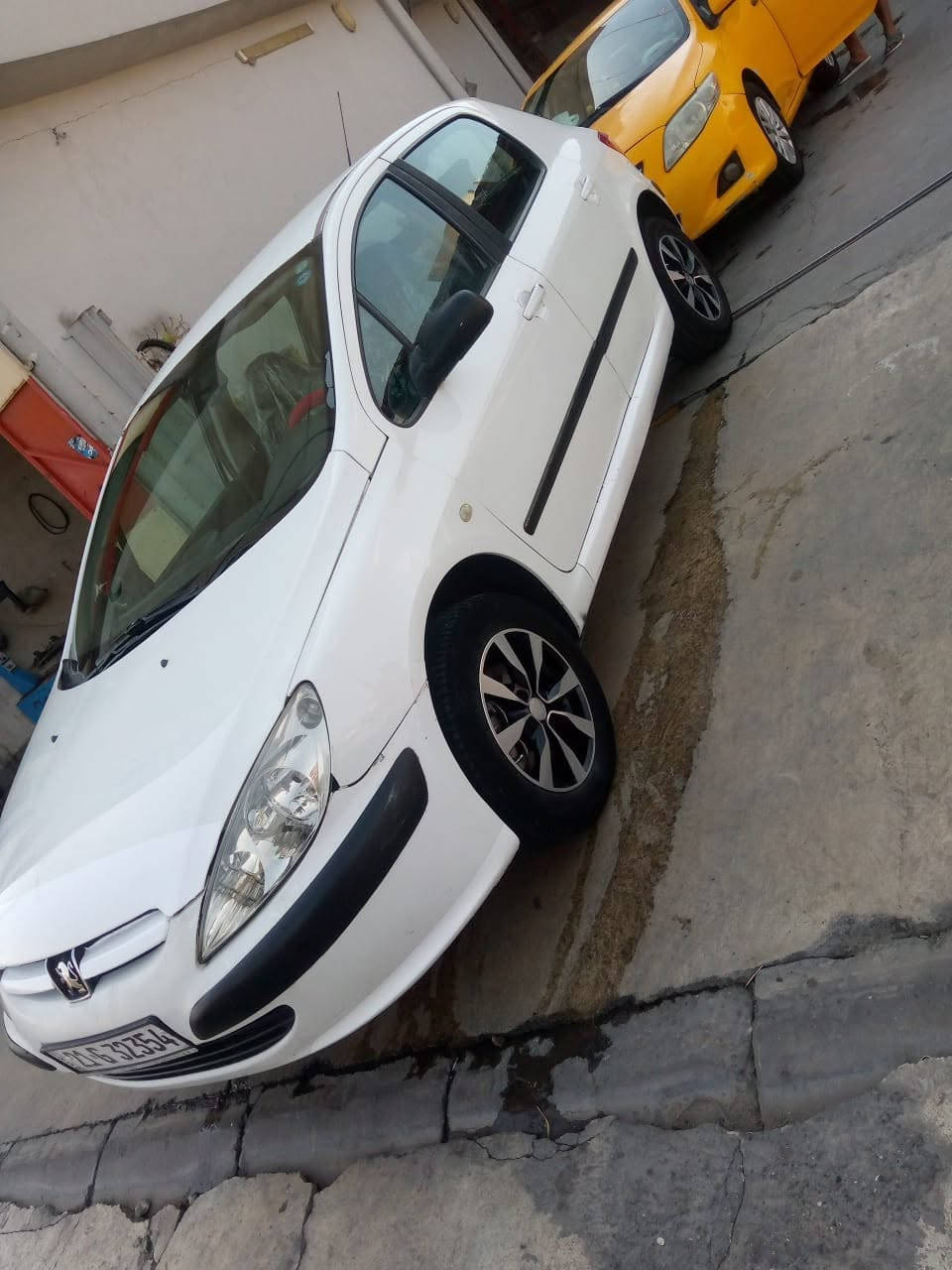 بيجو ٣٠٧موديل ٢٠٠٥ سياره جاهزه محرك وكير وحداديه تبريد رقم سليمانيه سنويه جديده بسمي مكانه بكركوك *********** سعر ٤٩ورقه بيه مجال للطيبين بيه باب سكن صبغ
