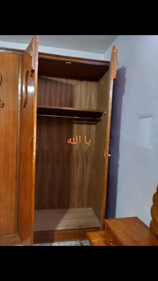 كنتور ٦ باب ملحق داخلي صاج داخل خارج نظيف حيل السعر ٤٥٠ وبي مجالالعنوان بغداد الكرخ تقاطع درويش البياع شارع البداله الانتصارسوق اميمه فرع مجمع الرازي ع اليمنه منتصف شارع ع اليسرى خلف مي اور *********** ***********
