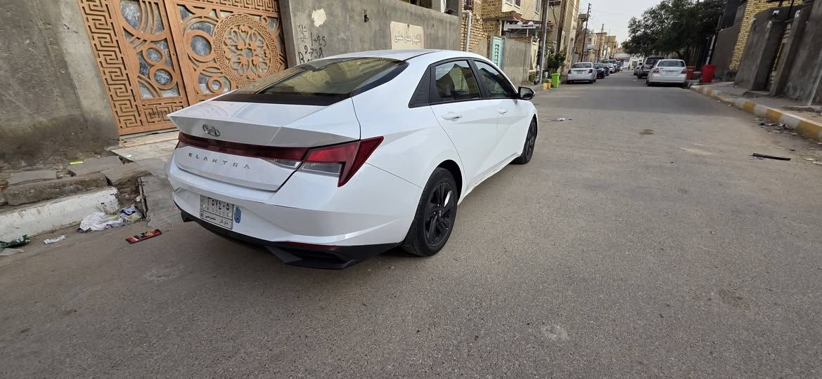 🔥 للبيع النترا 2022 – 1600 دوش 🔥
🚘 اللون: أبيض
📍 المكان: الناصرية – مركز المدينة
🛣️ الممشى: 70 ألف كم
⛽ مضافة عليها منظومة غاز
✨ مواصفات السيارة: ✅ تحكم فول
✅ تبريد خلفي
✅ شاشة
✅ كاميرا خلفية
✅ 5 ويل كب 
✅ لايت أمامي زنون 
📋 رقم ذي قار – شركة مصرف / استقطاع مباشر
⏳ باقي سنة وتصبح السيارة حرة
🔧 للتوضيح وبكل أمانة:
الباب الخلفي جهة السائق مبدل بباب أصلي شركة وبدون صبغ، بسبب طگة ستوتة، والباب القديم موجود.
وبارد اقل الشبر في مقدمة البنيد
💰 السعر: 140 $
📌 الجاد يتفضل، والسيارة جاهزة للفحص من أي مكان.
🌹 المعاينة خير دليل، والرزق على الله.
للتواصل والاستفسار اكثر 
***********
