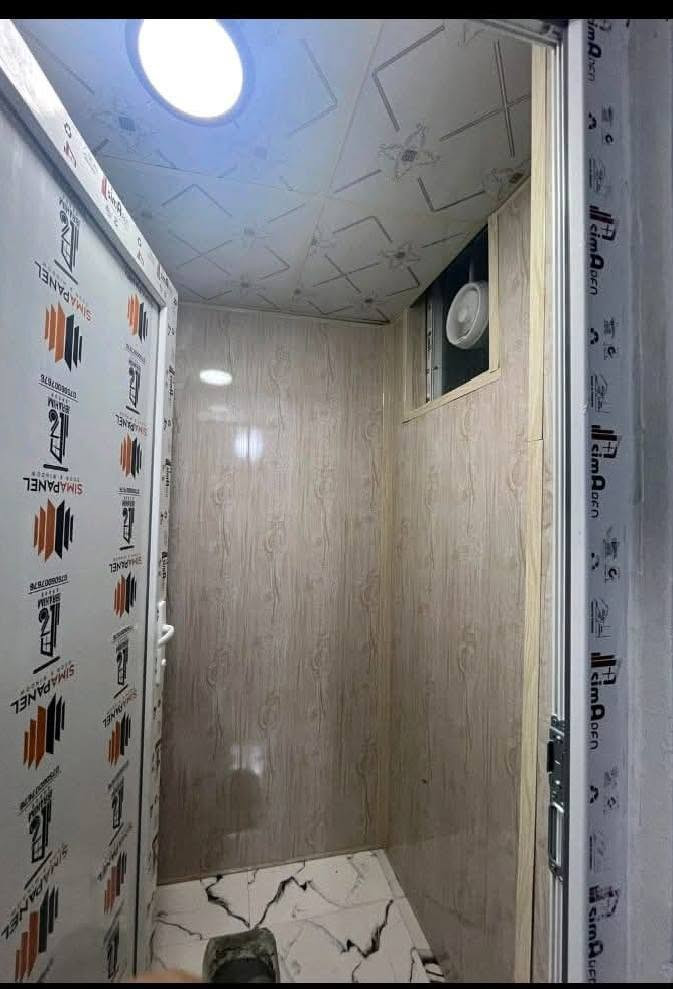 ( دار للبـــــــيع زراعـــــــــي )
مقدم معاملة تمليك .. مضمون ....
 
المساحة ..100 متر.. واجه فلين 
  
كاشي فول منطقة كامل خدمات هادى جدا 
العنوان حي الواسطي خلف المعوقين وخلف جامع الحق وقرب مرطبات السيد يحتوي على 
طابق الاول 
 كراج 
 وغرفة استقبال 
 ومطبخ داخلي 
 وغرفة نوم 
 ومجموعة صحيات 
 طابق ثاني 
 غرفة نوم كبيره 
 وبيتونه 
 ومجموعة صحيات 
 
ملاحظة .. رجاء ماابيع قسط .. 

 السعر علخاص أو الاتصال بالرقم..***********... صاحب الدار..
