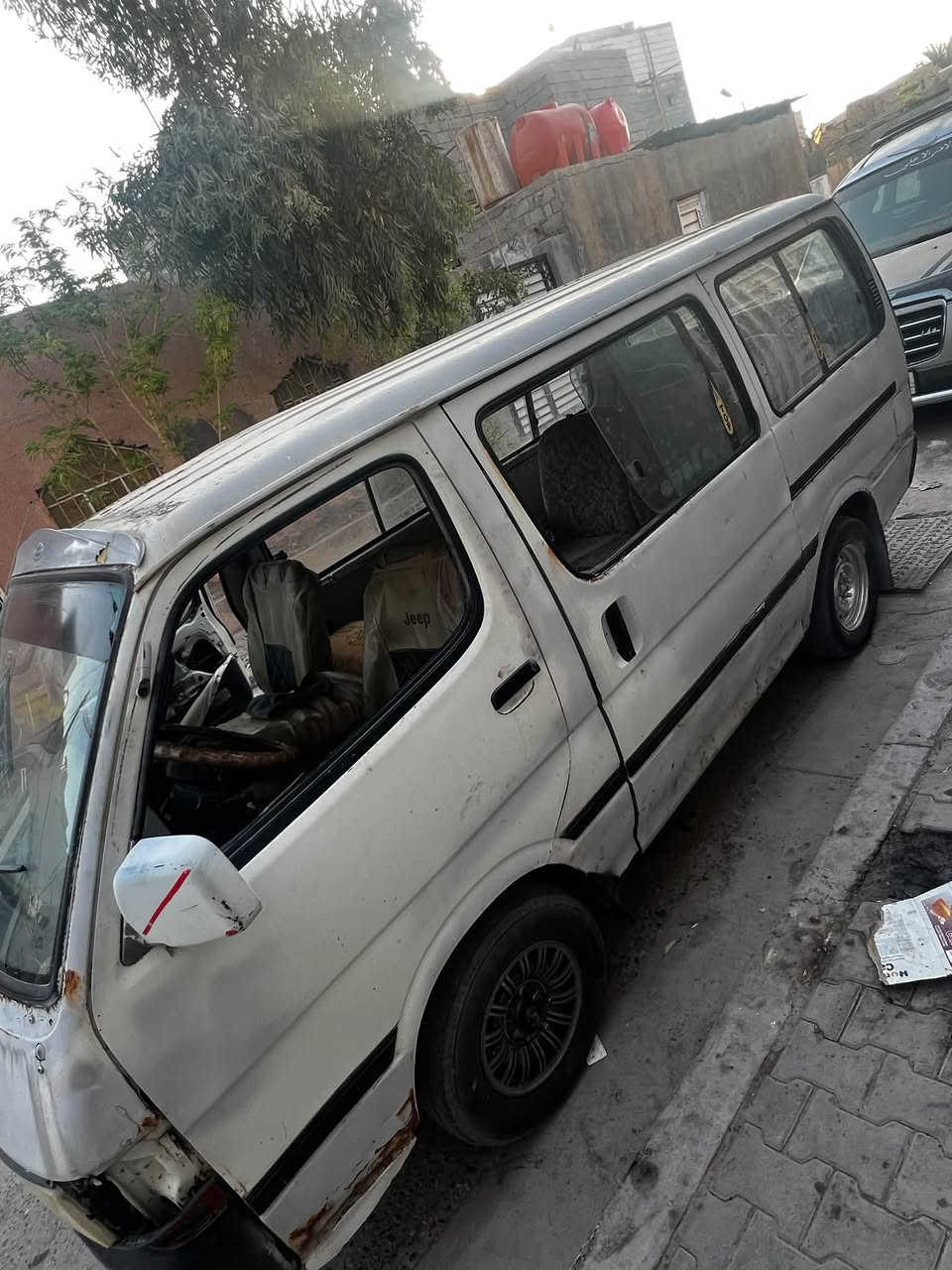 السلام عليكم تيوتا هايس مديل 96 رقم بغداد الماني محرك فيفيتي ثنين ونص كير اوتماتيك حداديه جديده السعر 18 ابيع كومه حديد رقم الهاتف *********** العنوان البصره
