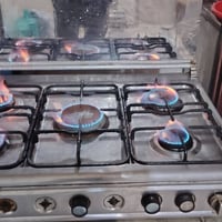 طباخ ٥ عيون • ماركة شارك • مستعمل