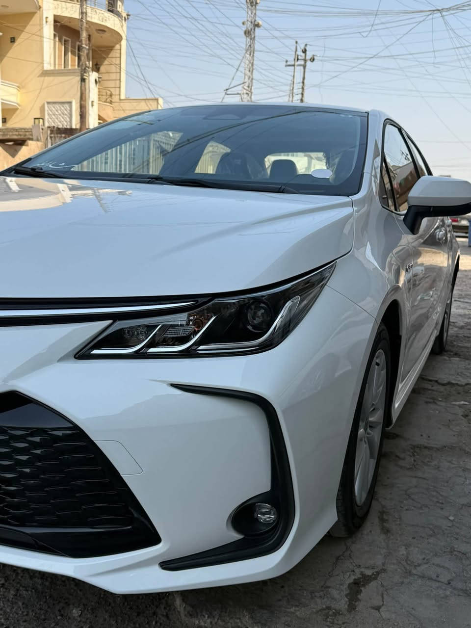 السلام عليكم 
تويوتا كورلا هابيرد 2025 خليجي
كفاله عامه بدون كل ملاحضه ✅ ماشيه (16,000km)
عل حاله زيرو 
فول موصفات عله فئه 
رقم بغداد بسمي تحويل مباشر الموقع بغداد بلديات 
السعر. 163 رقم الهاتف ***********
