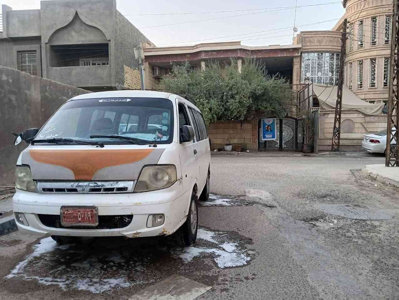 عليكم سياره بريجو للبيع 2005للتواصل ***********
