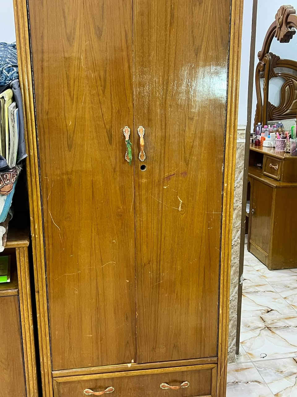 غرفة • للبيع • مجال قليل