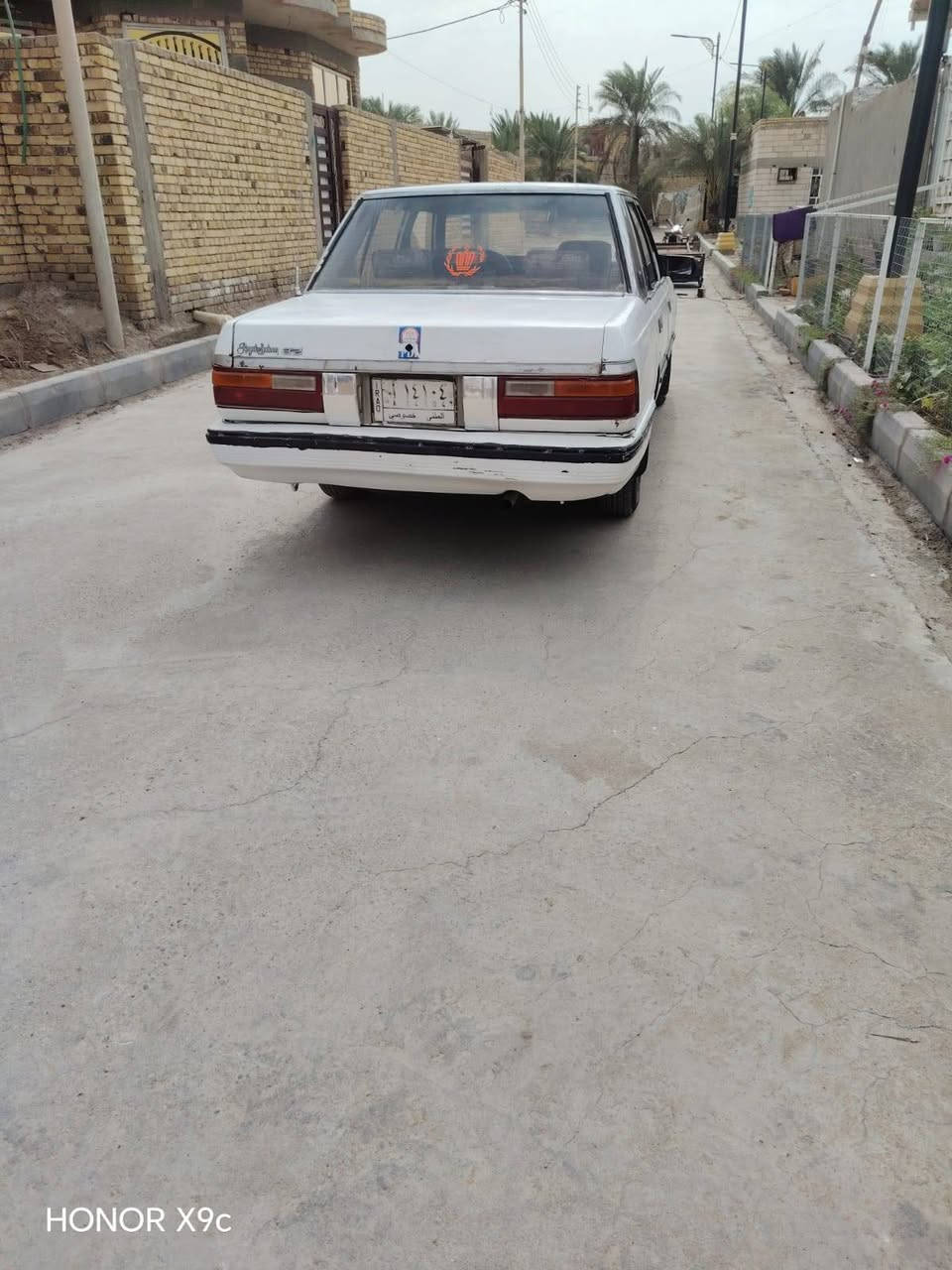 سلام عليكم سوبر مديل 85 سيارة جاهز مكينه و كير ثنين ونص شرط حدادية جديده تخم تاير جديد كهربايات كلهه شغاله مكفولة من الضربة ترايك وين مايعجبك رقم الماني مشروع وطني سيارة احله من الصور رقم *********** السعر 25 وبيهه مجال المكان  ناصرية سوك الشيوخ

نص مكتوب في الصور:
- HONOR X9c