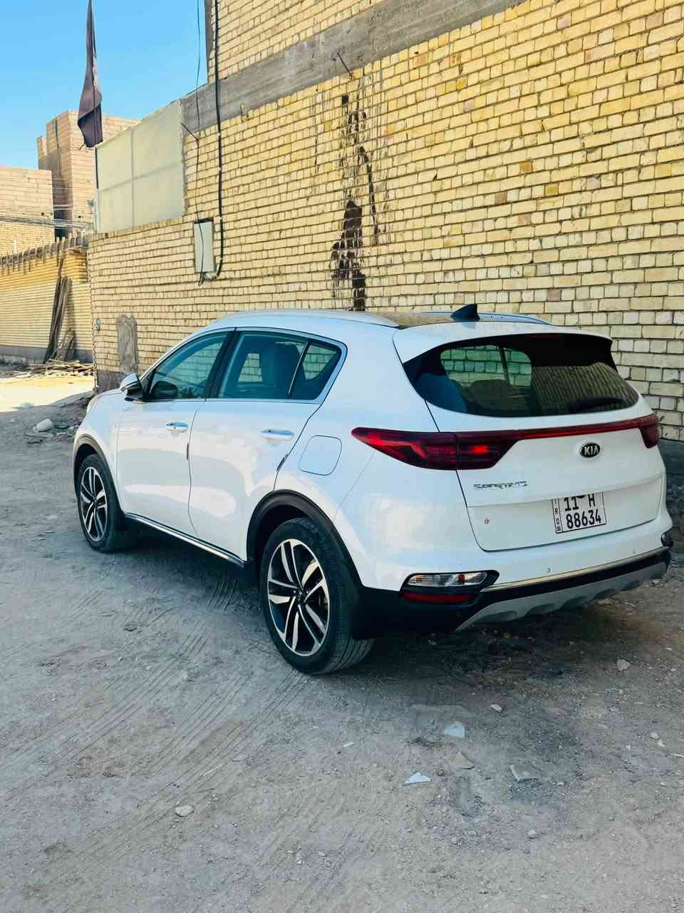 سلام عليكم سياره سبورتج للبيع
وارد خليجي كفاله عامه من الداعاميه للدعاميه
سياره جديده ونضيفه ماشيه 80الف 
مال جناي موديل 2019 شكل 2020
محرك دوش مواصفاتها فول فول فول مواصفات تحكم ستيرن بنوراما السقف بصمتين مري شفط اشاير مري حساسات خلفيه واماميه قطعتين تبريد كشنات كهربائيه جنطه كهربائيه سياره جديده بمعنا الكلمه سونار السياره كله موجود مكان السياره كربلاء البوبيات رقم انكليزي السياره سنويه باسمي تحويل ثاني يوم سعر السياره 205 وبيها مجال  الاستفسار *********** فقط واتساب هاذ الرقم او تراسلني داخل الفيس بك ايضاً متواجد 💙
