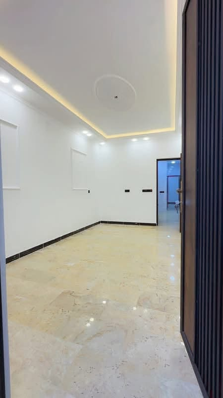 مشتمل للبيع مساحة ٧٠ م
يحتوي على #استقبال #مطبخ #٣غرف #خدمات

الموقع 📍الشعب ضباط الكويتي موقع ممتاز مقابيل التشجير

للأستفسار آكثر الأتصال على الأرقآم 

***********
